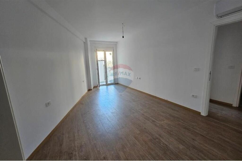 Office for rent near Air Albania stadium!