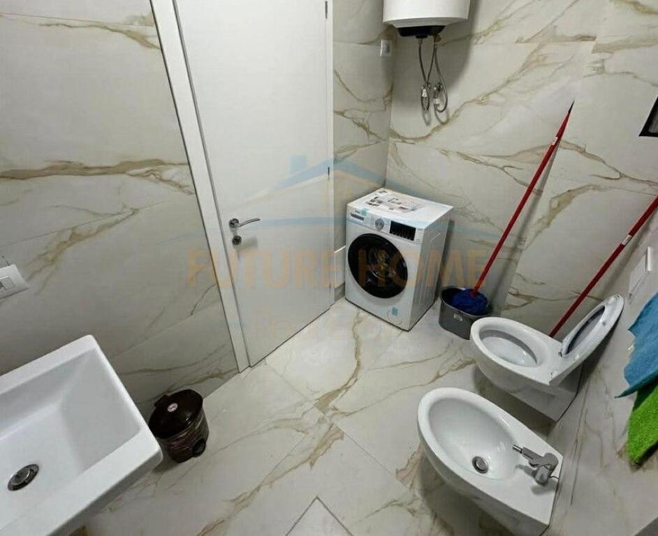 Affitto, Appartamento 1+1 + Posto Auto, Pazari i Ri