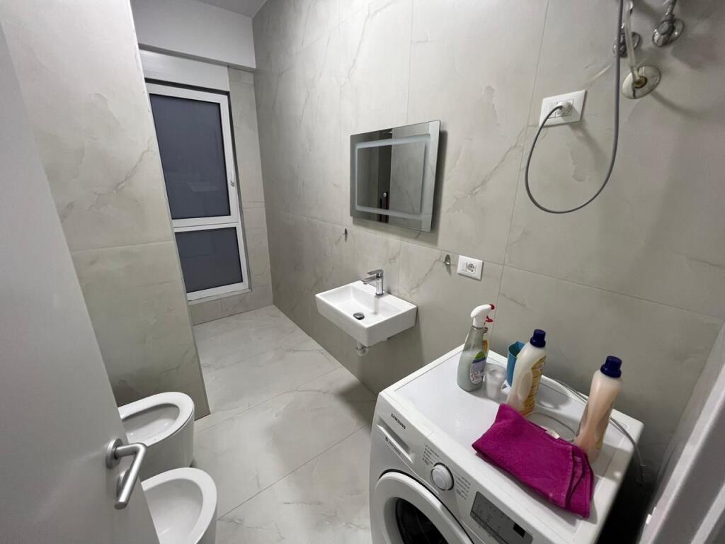 📣 QERA SUPER Apartament 2+1 Me 2 Tualete Dhe Ballkon 📍 Rezidenca OXA, Fresk ✨  💶 Cmimi 55000 lek