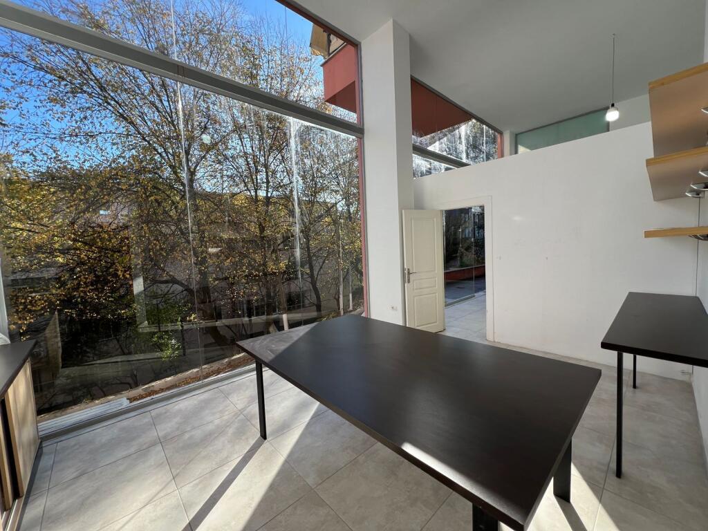 Premises for rent - Dry Lake