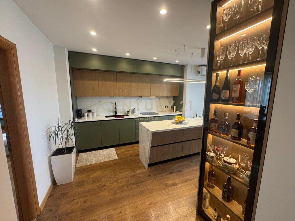 Shtet Super Apartament 3+1+2 + Depo + Verandë – Zona 5 Maj!