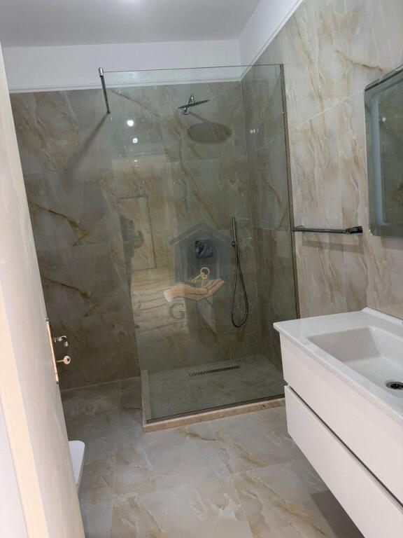 Appartamento di 109 m² in affitto per uffici o attività commerciali – Vila e Zogut, Durrës