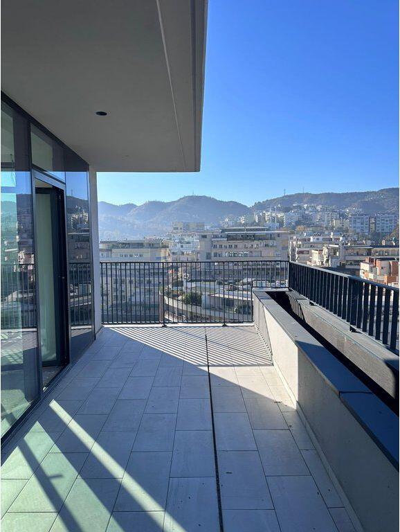 Vendesi appartamento 3+1+2 +2 posti auto LakeView