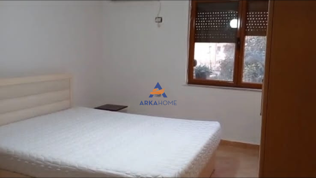 SHITET APARTAMENT 1+1+ BALLKON "RRUGA E ELBASANIT" 125.000 EURO