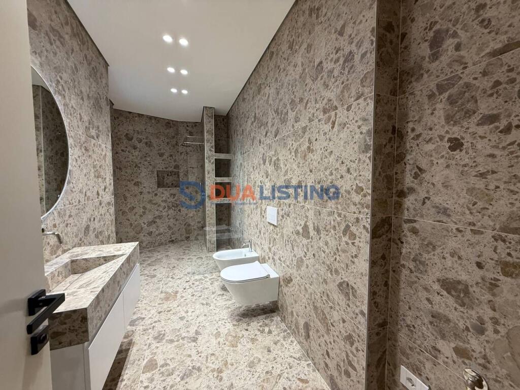 QIRA, APARTAMENT LUKSOZ 2+1+2 ME POST PARKIMI
