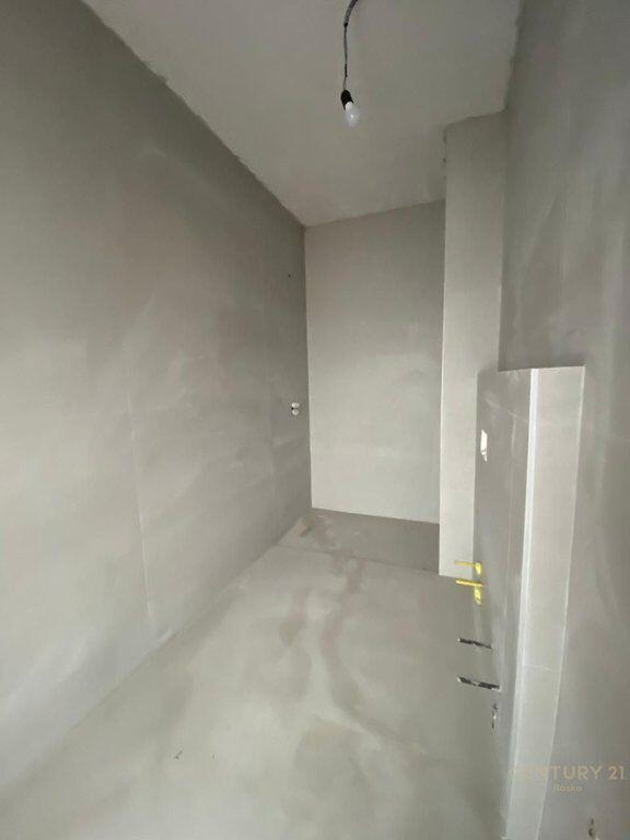 APPARTAMENTO 3+1+2 + VERANDA + PARCHEGGIO VICINO ALL'IPOTECA IN VENDITA!