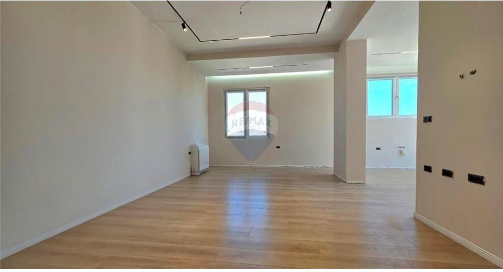 Attico di Lusso in Vendita – Lungomare, Vlorë