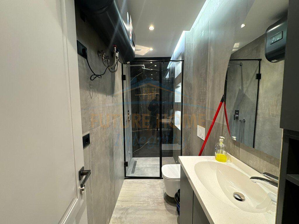 In vendita, Appartamento 1+1+Veranda, Residenza Kodra e Diellit 1, Tirana.