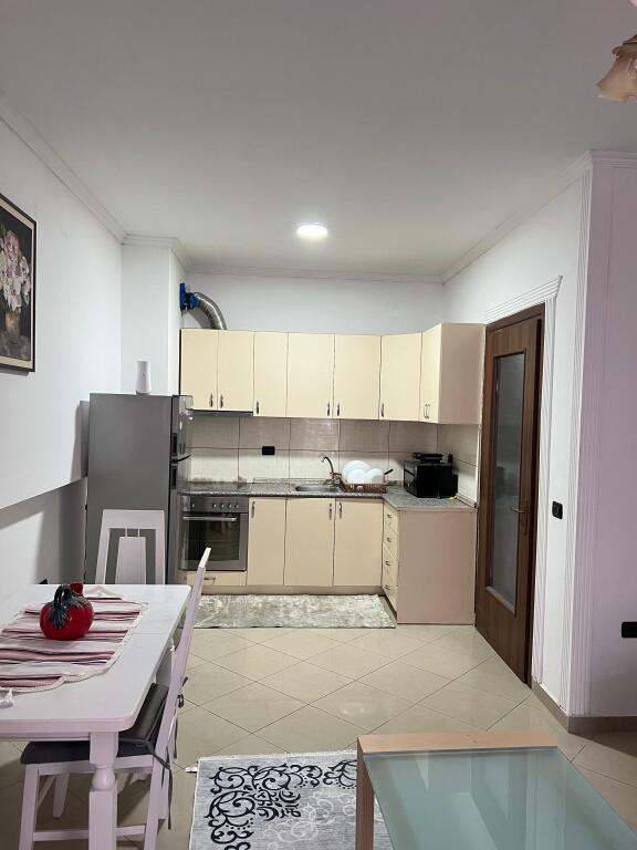 Apartament 1+1 ne shitje Astir