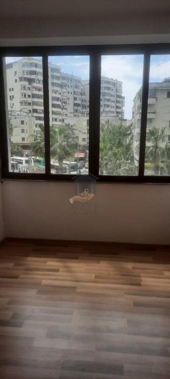 For sale, 2+1 Apartment, Train Station, Durres