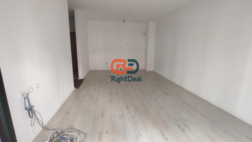 At Green City, Office Space for Rent !!!