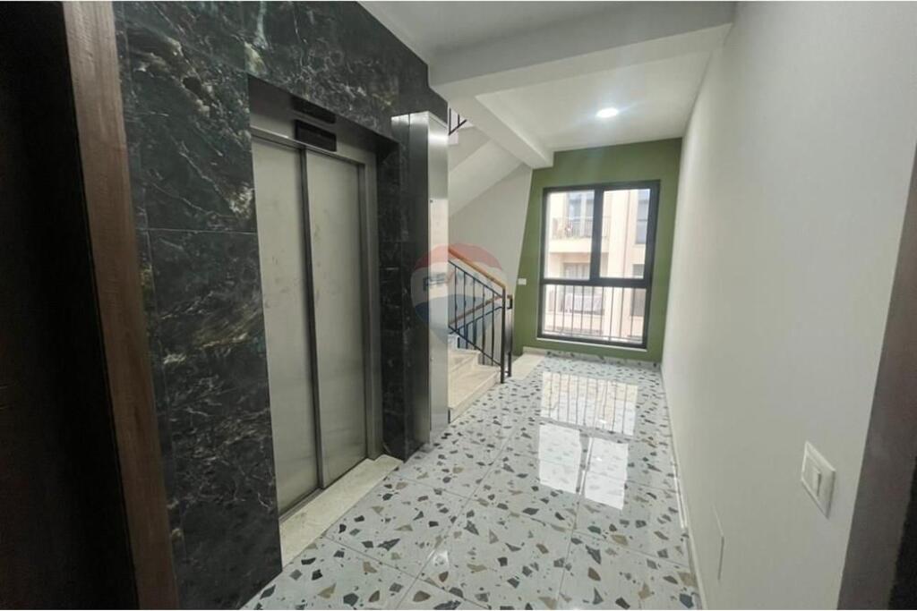 Vendesi in vendita appartamento 2+1+2 presso il Lago Secco