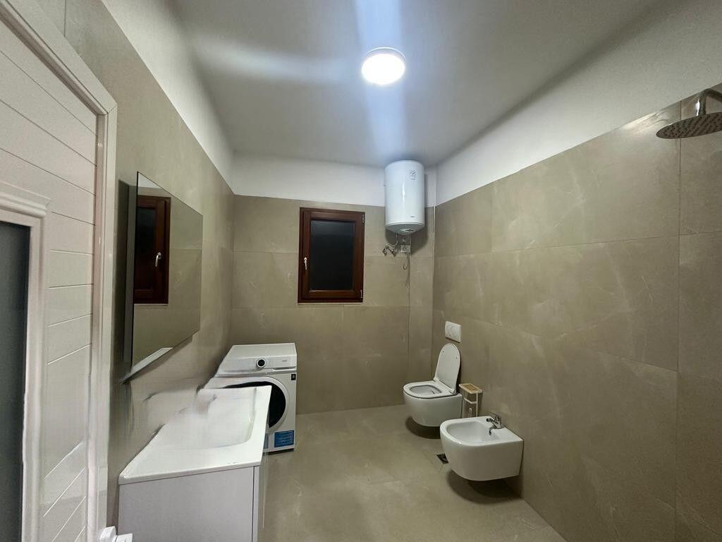APARTAMENT PER QIRA 2+1 ME POST PARKIMI NE SAUK I RI! 550 € /Muaj