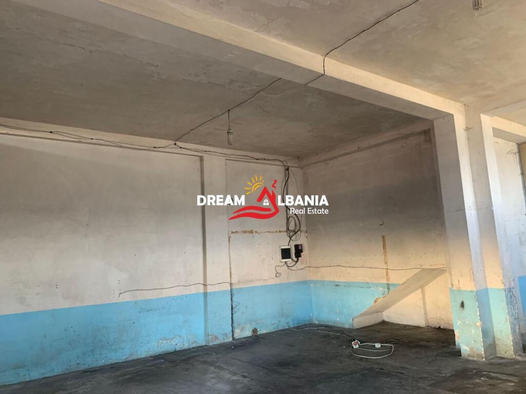 Warehouses for sale on the Tirana-Durres highway near QTU in Tirana (ID 4181061)
