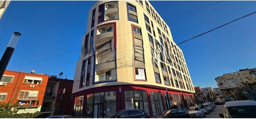 Affittasi appartamento 2+1 presso il Comune di Parigi! 700 € /Mese