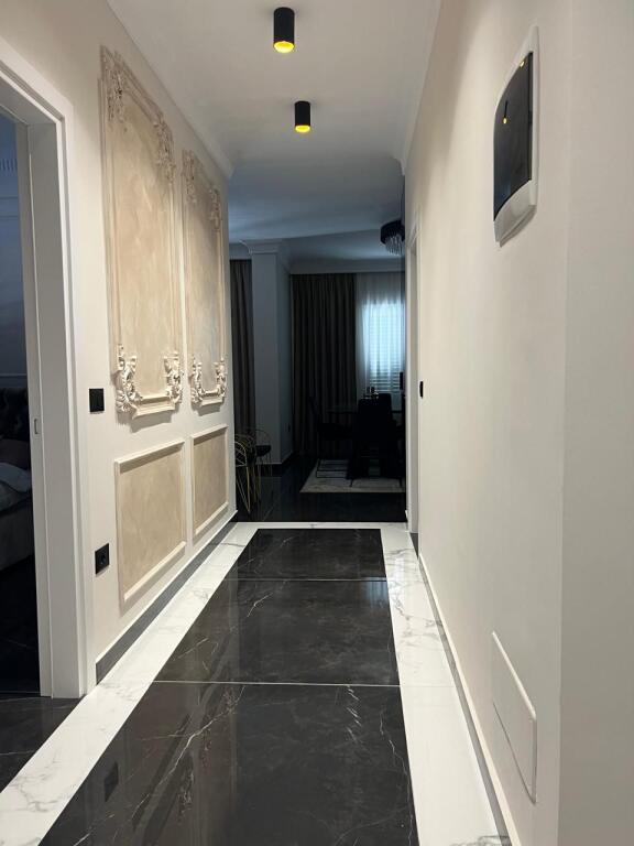 Affittasi appartamento 2+1+2 con 2 balconi – Spiaggia, Durrës