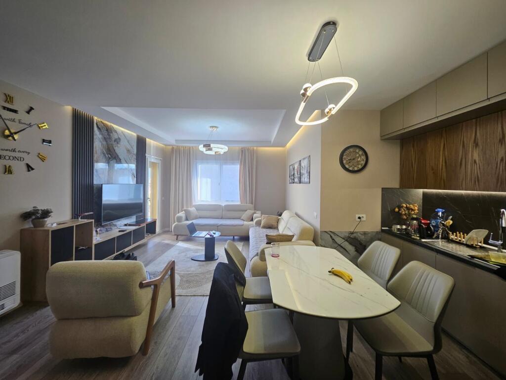 Super 2+1 apartment for rent at Ish-Shqiponja!