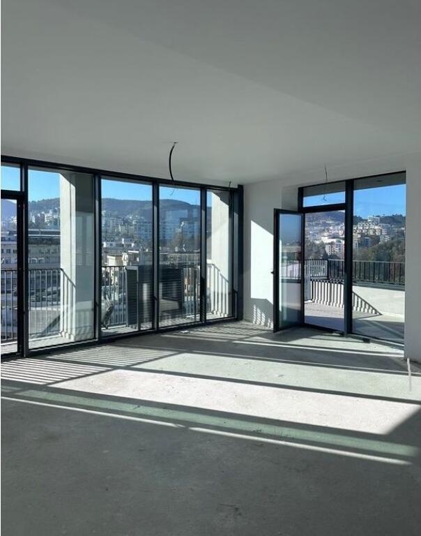 VENDESI APPARTAMENTO 3+1+2 POSTI AUTO LAKE VIEW RESIDENCE