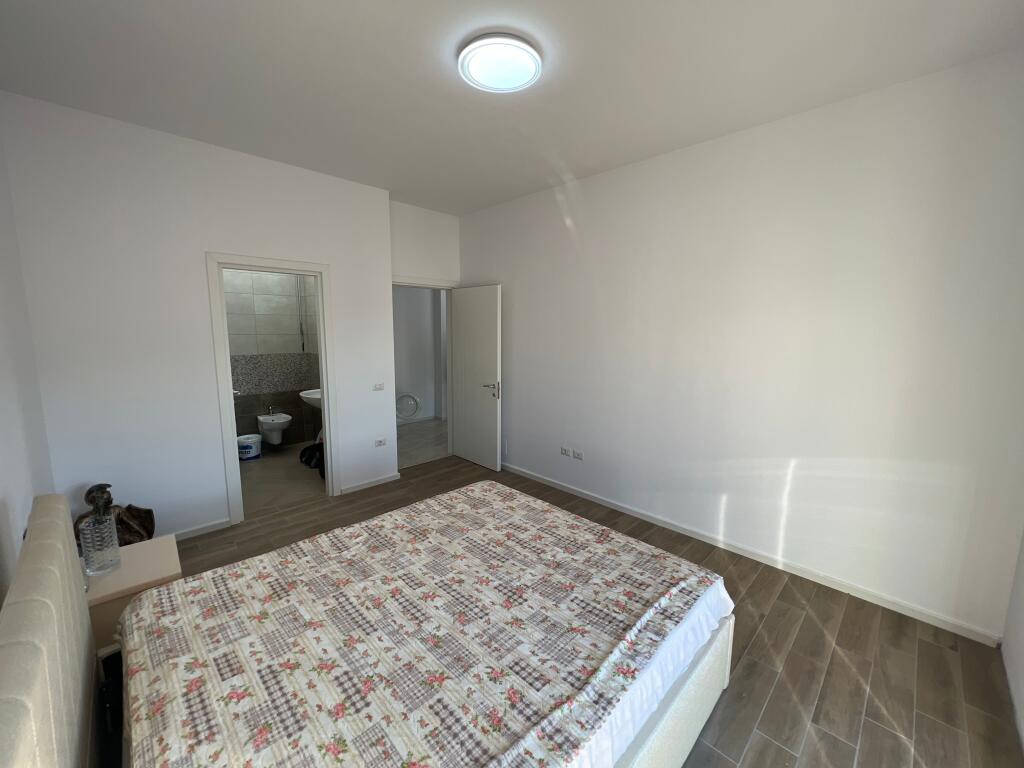 📣 QERA Apartament 3+1 Me 2 Tualete Dhe Ballkon 📍 Kompleksi Tower Bridge, Prane Komisariatit Nr. 4 ✨