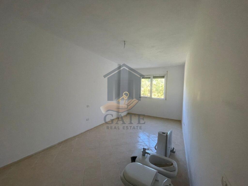 For sale, Apartment 2+1 Shkembi i Kavajes, Durres