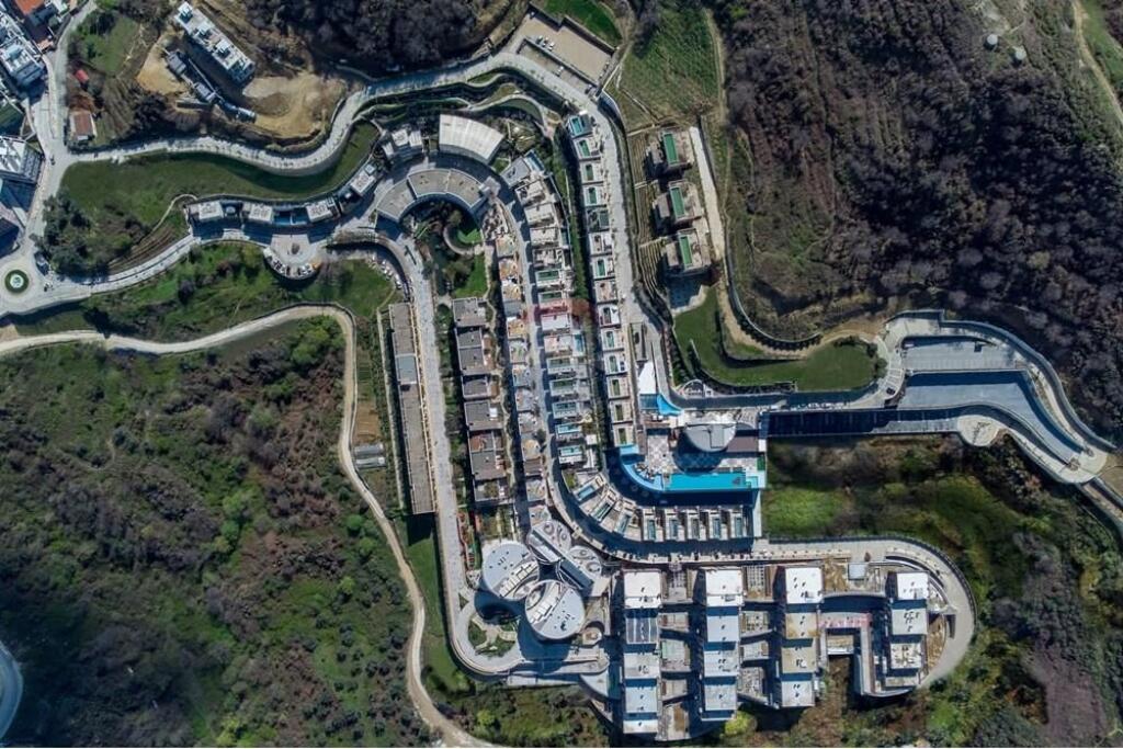 Shitet Apartament 2+1 Tek Kodra e Diellit