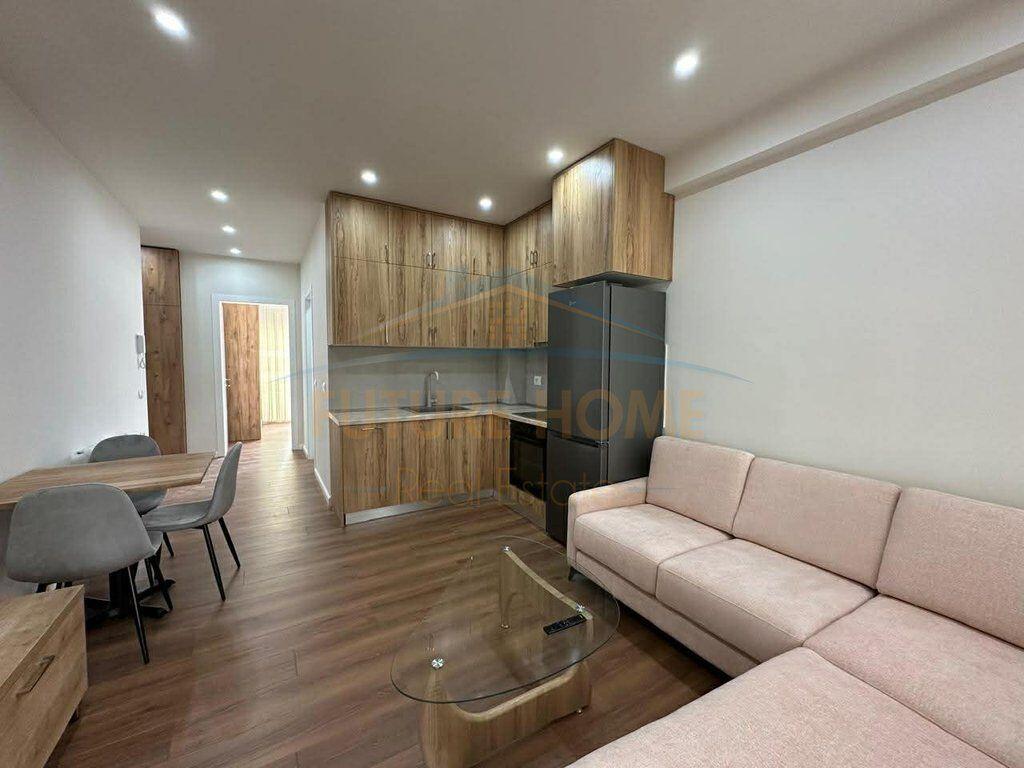 Qera, Apartament 1+1 + Post Parkimi , Pazari i Ri