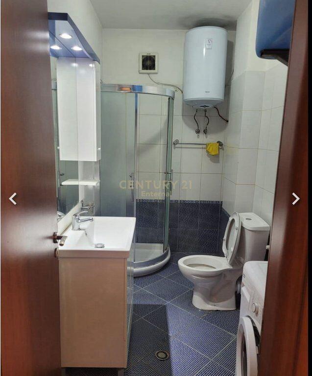 Apartament 1+1 per Shitje tek Komuna e Parisit