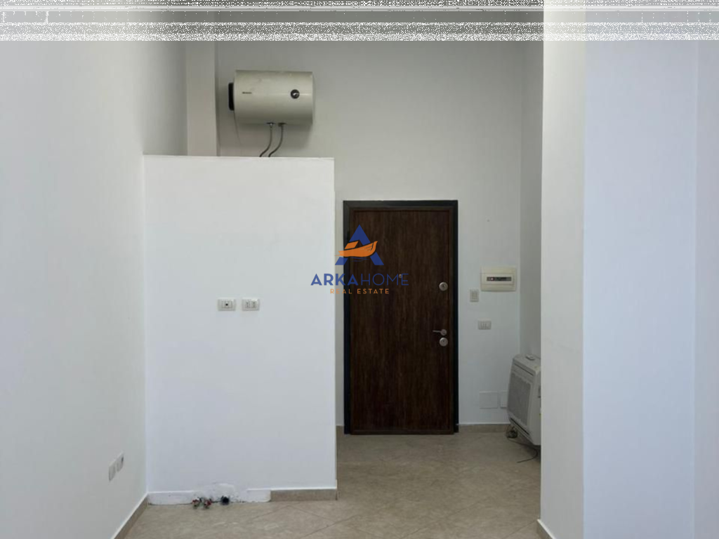 UFFICIO IN AFFITTO 26M2 "IN CENTRO" 45000 LEKE