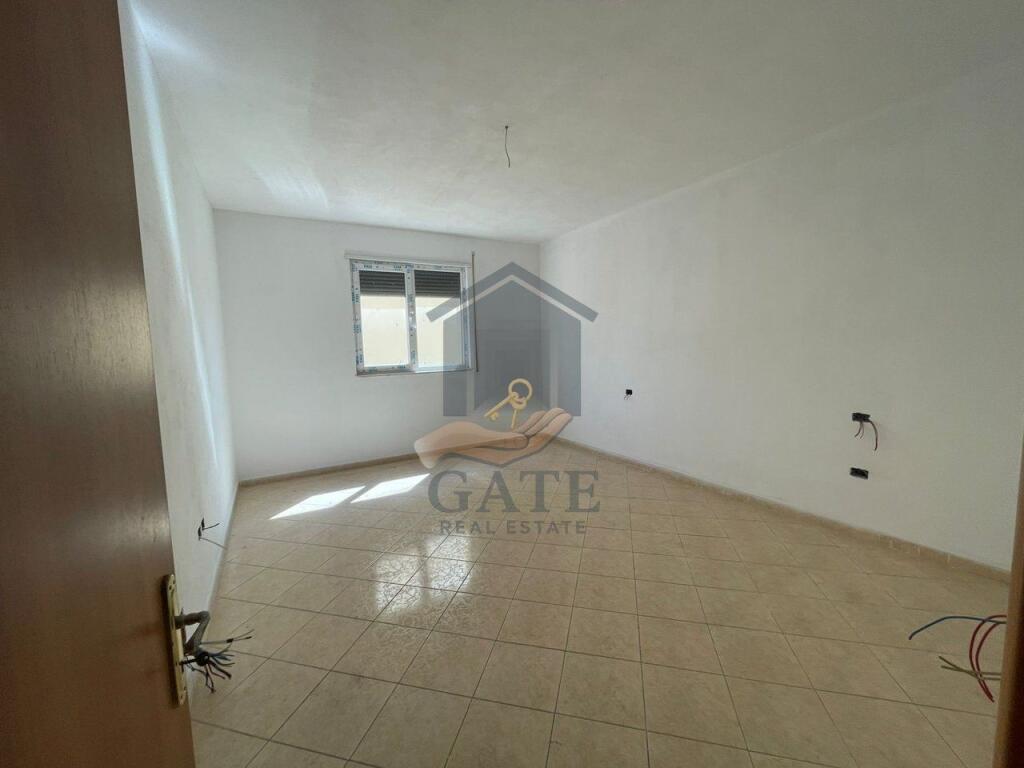 For sale, Apartment 2+1 Shkembi i Kavajes, Durres