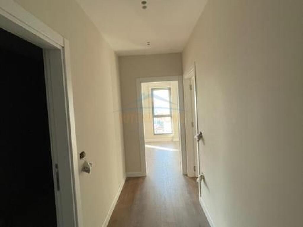 Shitet, Apartament 2+1+2, Jordan Misja, Tiranë