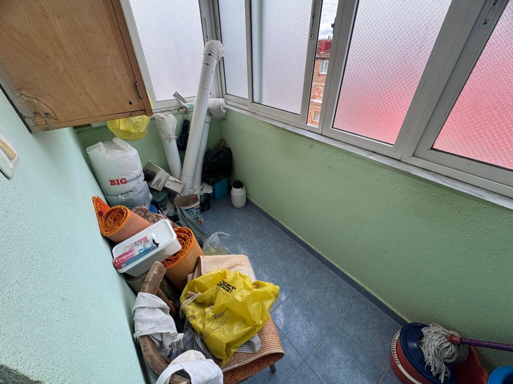 Shitet Apartament 2+1 – Lagjja 10, pranë Drejtorisë së Transportit Rrugor, Korçë