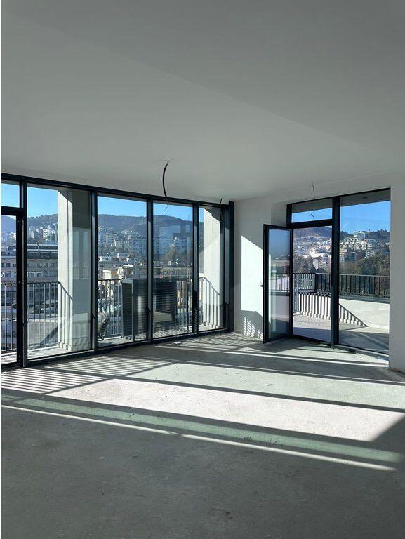 Vendesi appartamento 3+1+2 +2 posti auto LakeView