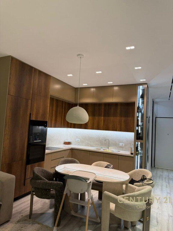 WE SELL INVESTED 2+1 APARTMENT, AT "EMERALD CENTER" ON 5 MAY STREET! 250,000 €