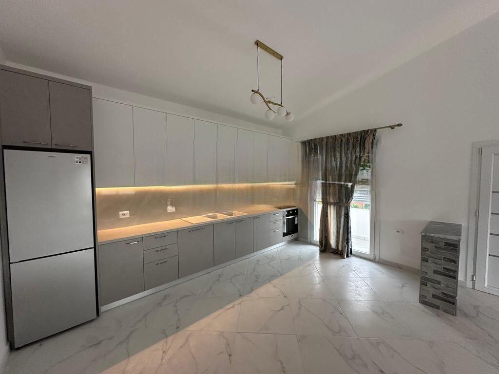 Villa floor for rent in Babrru. 400 € /Month