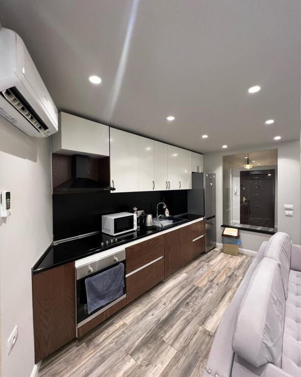🏠 Apartment 2+1 for sale in Neighborhood 7, near the former Municipality, Korçë!