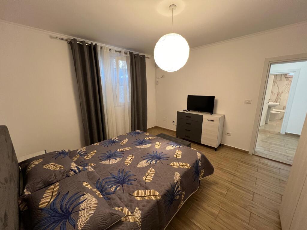 🏠 Appartamento 1+1 in affitto al Viale Zogu i Parë! 📍 Centro