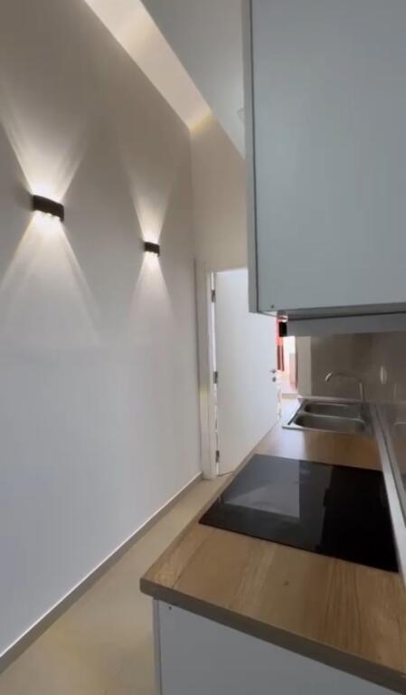 Duplex 2+1 in affitto Kodra e diellit, vicino al mercato cok Prezzo: 500 mila leke