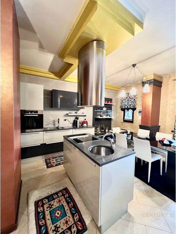 APARTMENT FOR SALE WITH VERANDA AT GARDA E REPUBLIKES