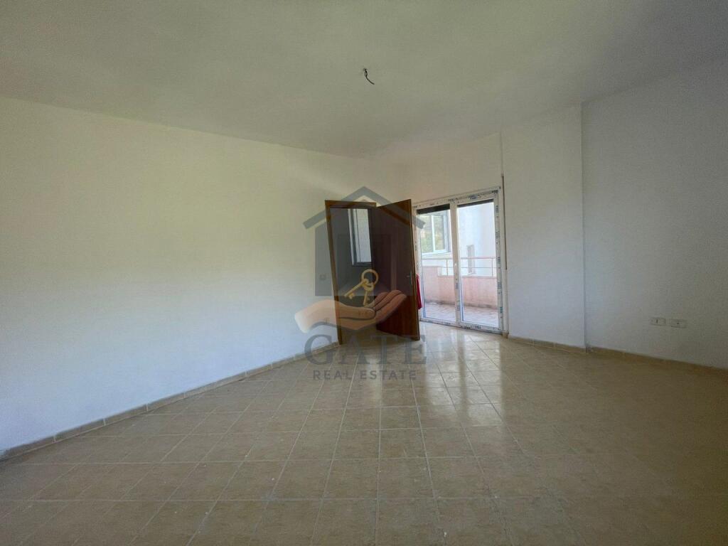 For sale, Apartment 2+1 Shkembi i Kavajes, Durres