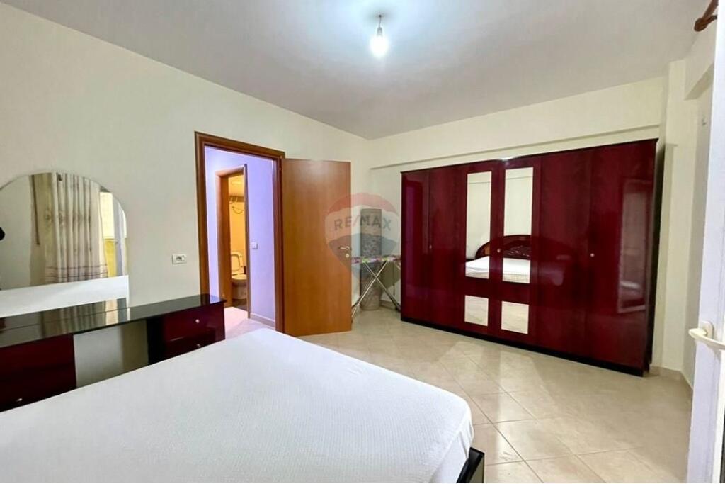 🏢 APARTMENT 2+1+2 FOR RENT – Commune of Paris, Tirana