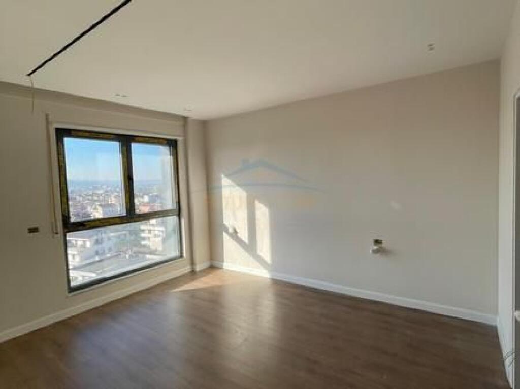 Shitet, Apartament 2+1+2, Jordan Misja, Tiranë