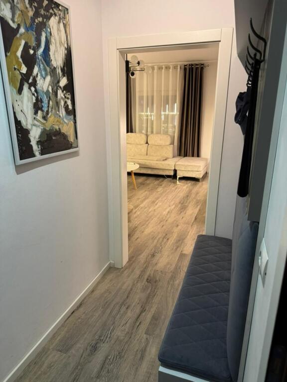 2+1 apartment for rent near the Train Station!