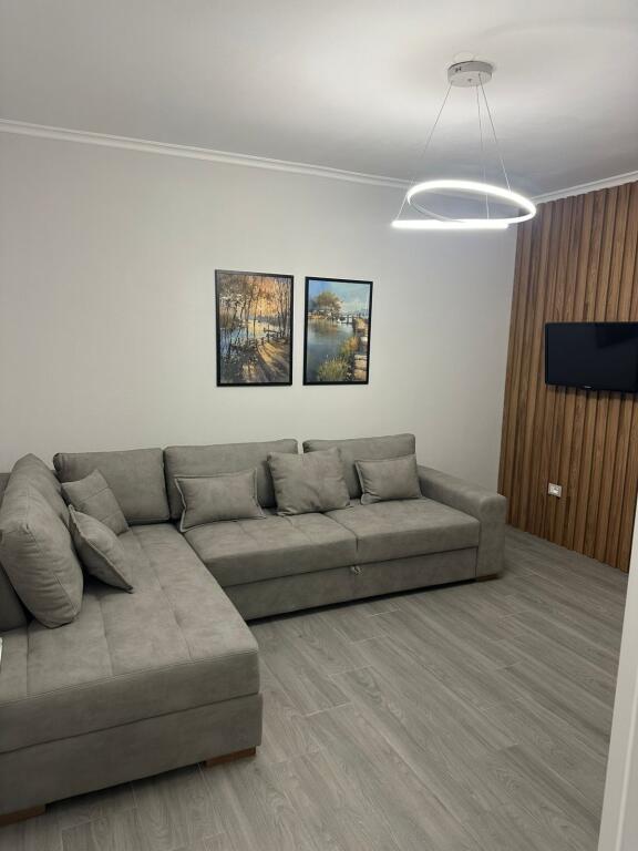 Apartament 1+1 tek Pazari i Ri