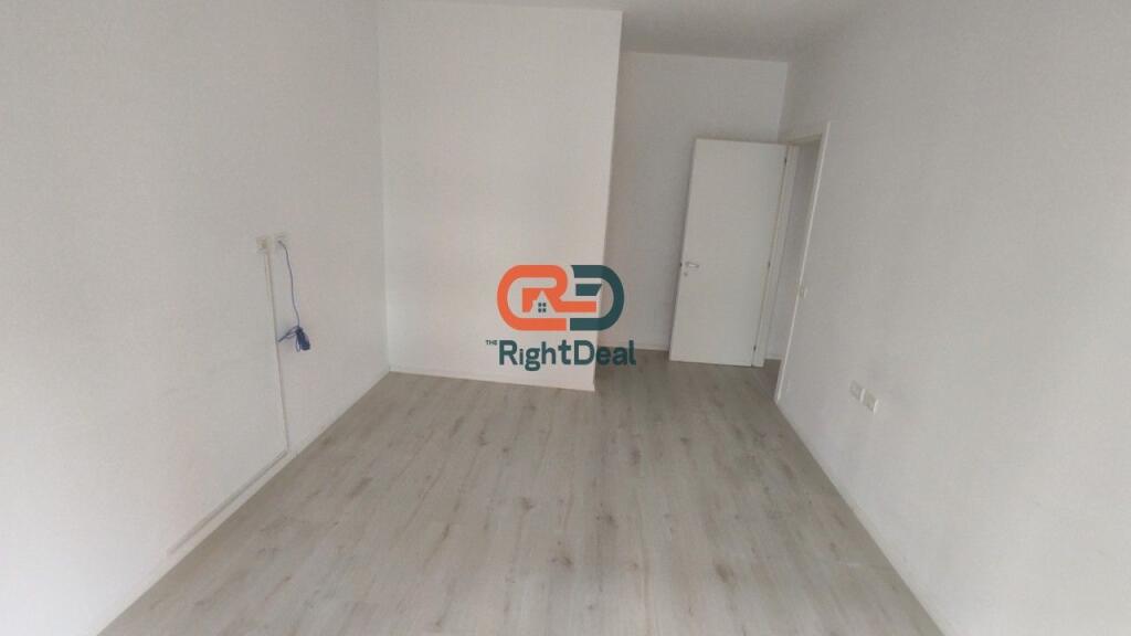 At Green City, Office Space for Rent !!!