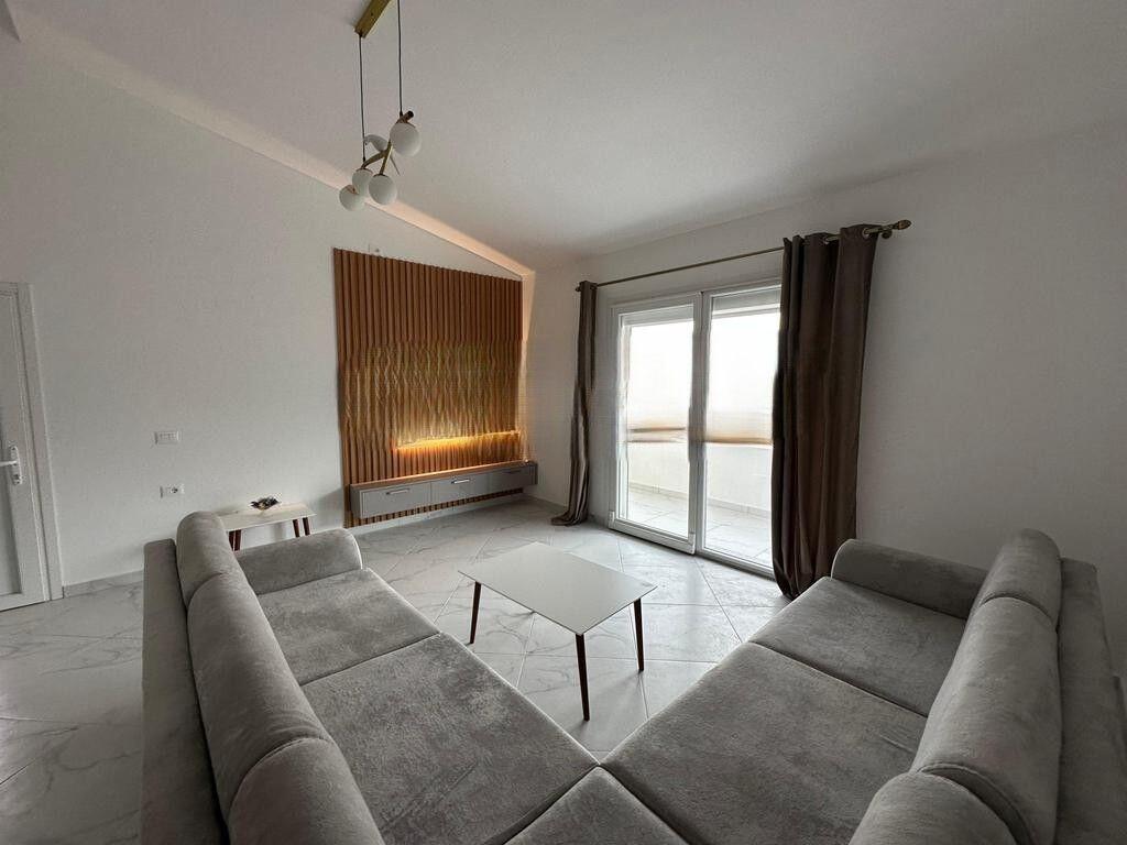 Villa floor for rent in Babrru. 400 € /Month