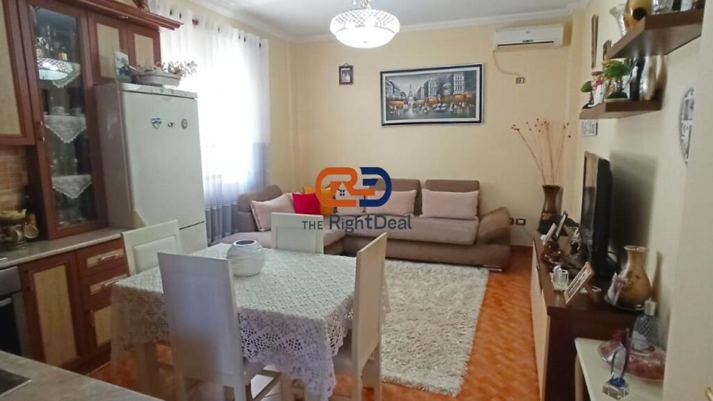 In Sauk, House for Sale 4 Floors With Fantastic View !!