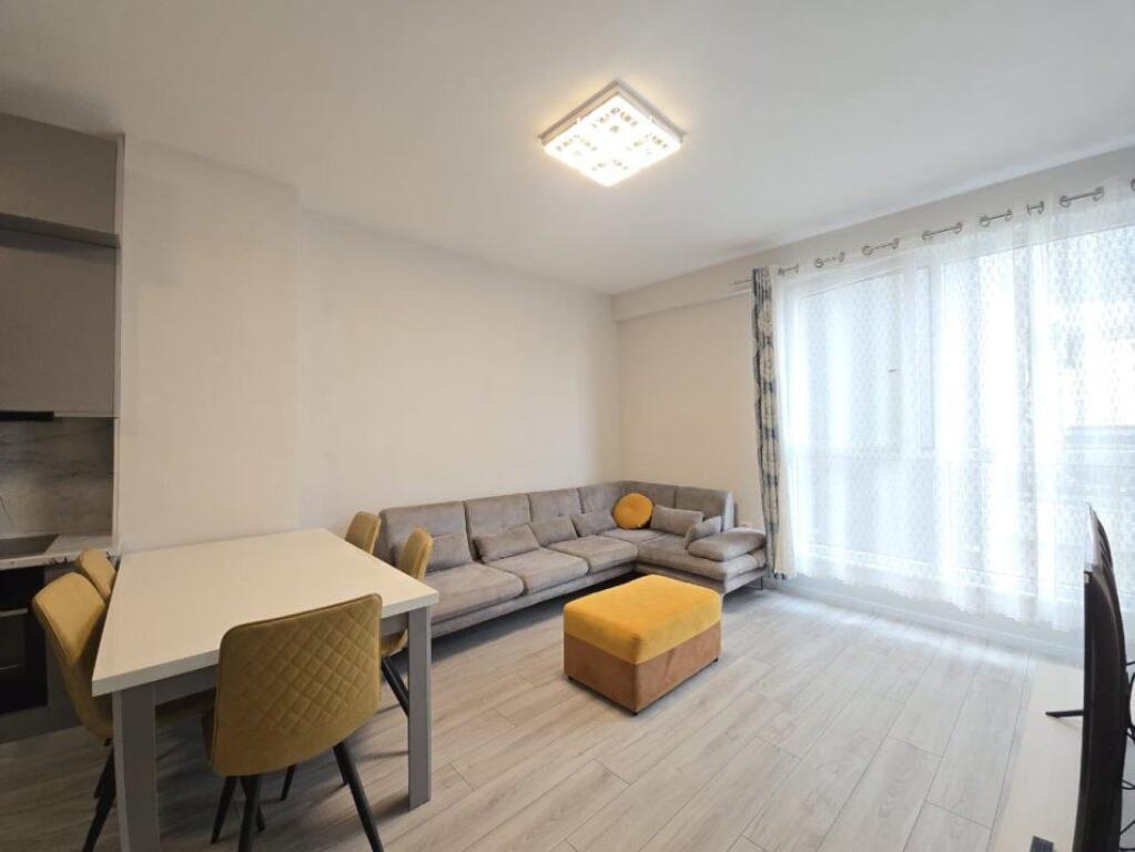 🏠 Apartament 1+1 me Qira – Komuna e Parisit