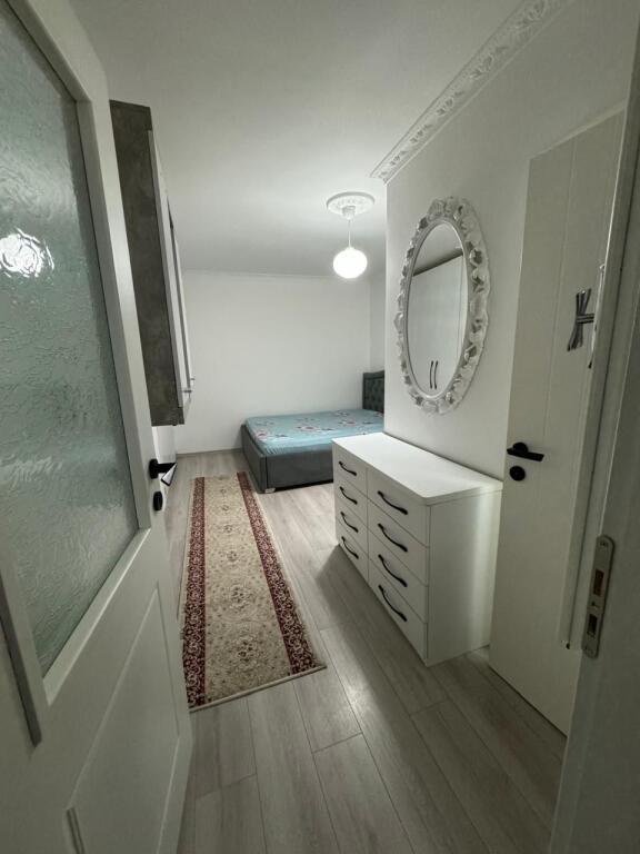 For rent Apartment 1+1, Dibra Street, at the united school 430 thousand lek