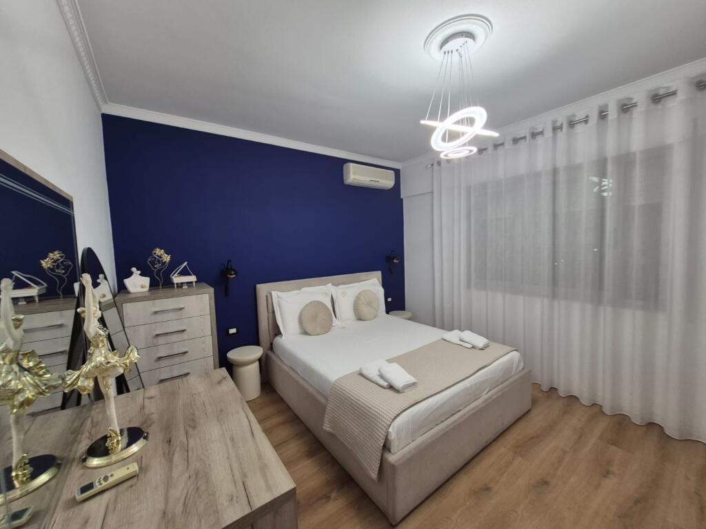 1+1, arredato di lusso vicino al liceo Partizani, 500 euro, anche per bnb