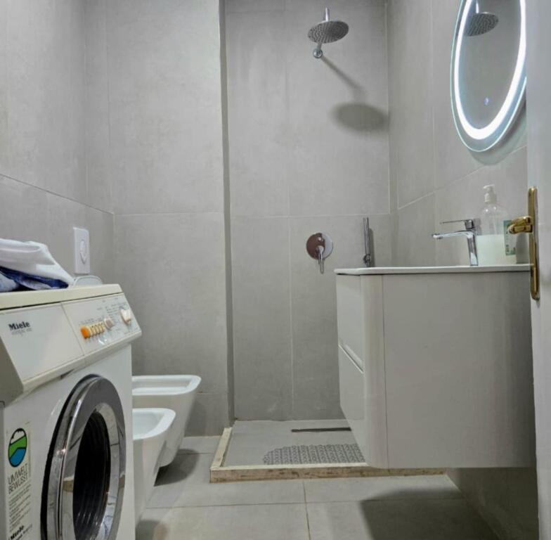 APPARTAMENTO IN AFFITTO 2+1 COMUNE DI PARIGI 800 EURO